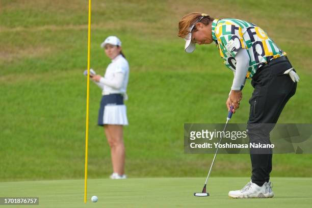 Yuko Fukuda of Japan attempts a putt on the 9th green during the first round of Sky Ladies ABC Cup at ABC Golf Club on September 26, 2023 in Kato,...