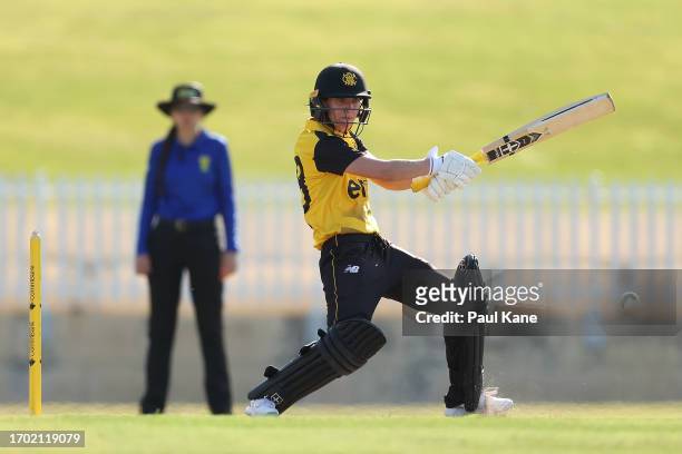 Chloe Piparo of Western Australia bats during the WNCL match between Western Australia and Victoria at the WACA, on September 26 in Perth, Australia.