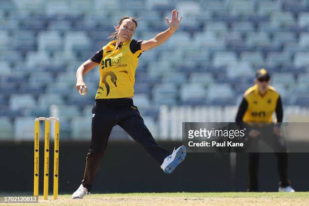 Piepa Cleary of Western Australia bowls during the WNCL match between Western Australia and Victoria at the WACA, on September 26 in Perth, Australia.