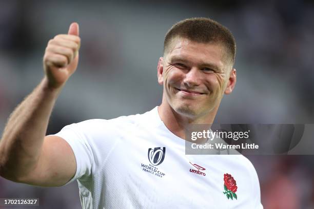 Owen Farrell of England acknowledges the crowd after the Rugby World Cup France 2023 match between England and Chile at Stade Pierre Mauroy on...