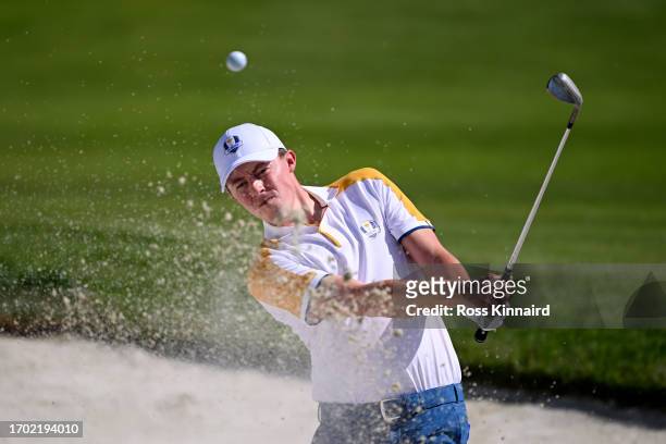 Matt Fitzpatrick of Team Europe plays a shot from a bunker on the eighth hole during a practice round prior to the 2023 Ryder Cup at Marco Simone...