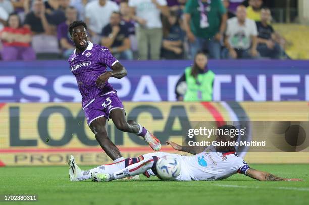 Michael Kayode of ACF Fiorentina scores a goal during the Serie A TIM match between ACF Fiorentina and Cagliari Calcio at Stadio Artemio Franchi on...