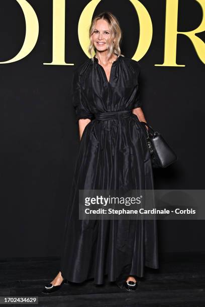 Elle Macpherson attends the Christian Dior Womenswear Spring/Summer 2024 show as part of Paris Fashion Week on September 26, 2023 in Paris, France.