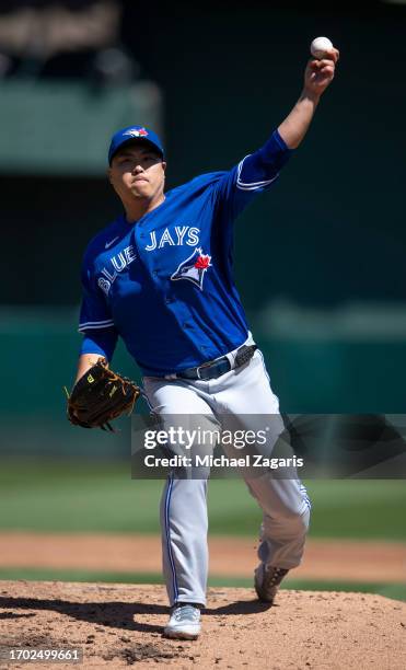 Hyun Jin Ryu of the Toronto Blue Jays pitches during the game against the Oakland Athletics at RingCentral Coliseum on September 6, 2023 in Oakland,...