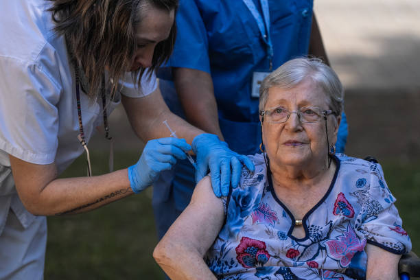 ESP: Spain Launches Fifth Covid Vaccine Campaign For Seniors And Vulnerable People