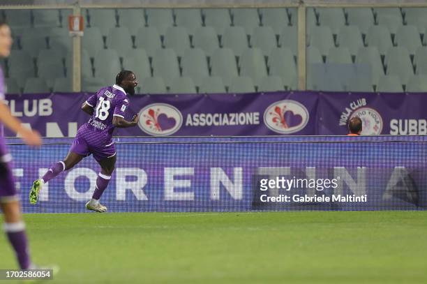 Bala Nzola of ACF Fiorentina celebrates after scoring a goal during the Serie A TIM match between ACF Fiorentina and Cagliari Calcio at Stadio...