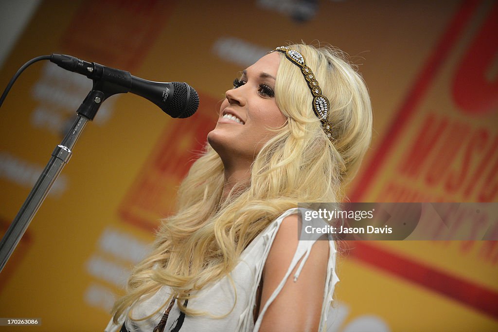 2013 CMA Music Festival - Day 4