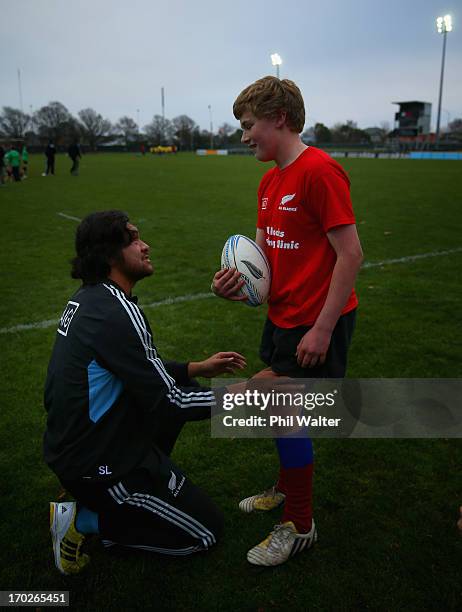 Steven Larkin Rugby 87 All Blacks Community Activity Session Stock Photos, High-Res ...