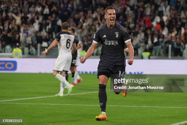 Arkadiusz Milik of Juventus celebrates after scoring to give the side a 1-0 lead during the Serie A TIM match between Juventus and US Lecce at...