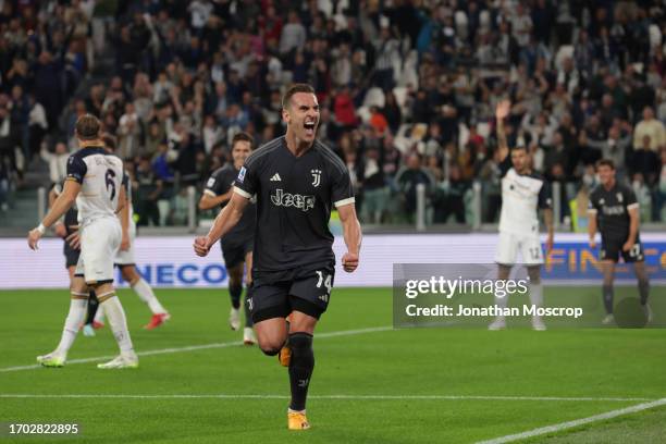 Arkadiusz Milik of Juventus celebrates after scoring to give the side a 1-0 lead during the Serie A TIM match between Juventus and US Lecce at...