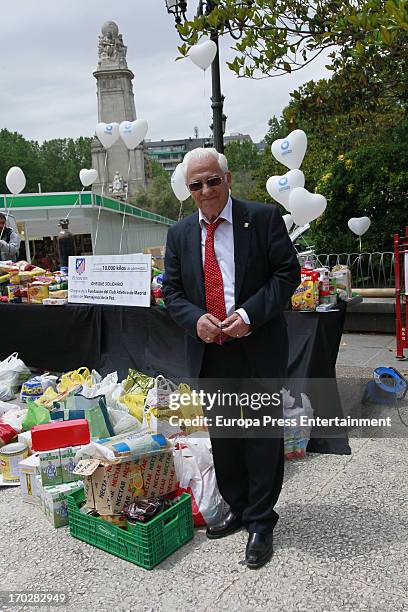 Mensajeros de la Paz' NGO presided by Padre Angel receives five tonnes of food from ONCE Foundation after its campaign 'Alimentando Corazones' on...