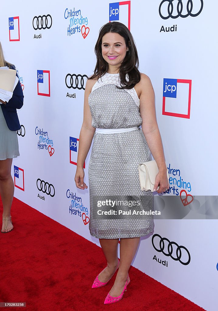 1st Annual Children Mending Hearts Style Sunday - Arrivals