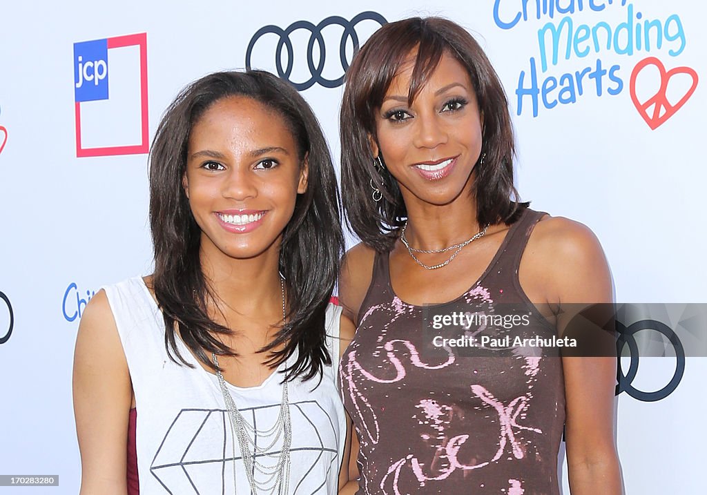 1st Annual Children Mending Hearts Style Sunday - Arrivals