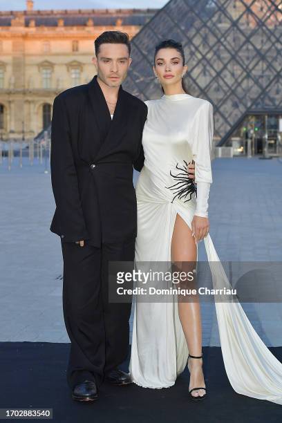 Ed Westwick and Amy Jackson attend the Lancome X Louvre photocall as part of Paris Fashion Week on September 26, 2023 in Paris, France.