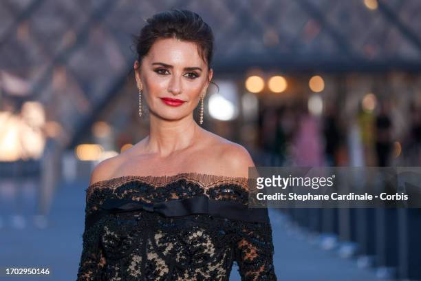 Penelope Cruz attends the Lancome X Louvre photocall as part of Paris Fashion Week on September 26, 2023 in Paris, France.