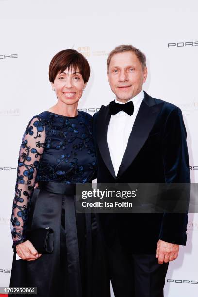119 Christl Stumhofer Stock Photos, High-Res Pictures, And Images - Getty Images