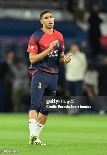 Achraf Hakimi of Paris Saint Germain warming up during the Ligue 1 Uber Eats match between Paris Saint-Germain and Olympique de Marseille at Parc des...