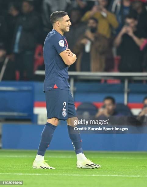 Achraf Hakimi of Paris Saint Germain celebrates his goal during the Ligue 1 Uber Eats match between Paris Saint-Germain and Olympique de Marseille at...