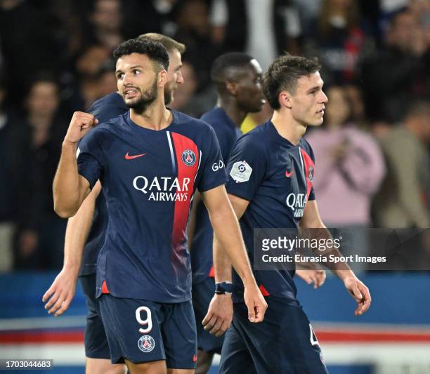 Gonçalo Ramos of Paris Saint Germain (L0 celebrating his goal with his teammates during the Ligue 1 Uber Eats match between Paris Saint-Germain and...