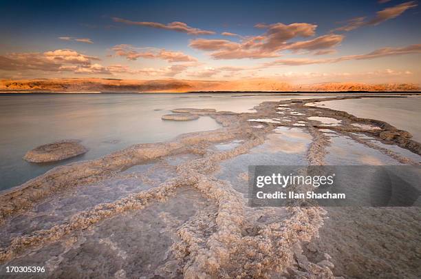 dead sea afternoon - cloud sales fotografías e imágenes de stock