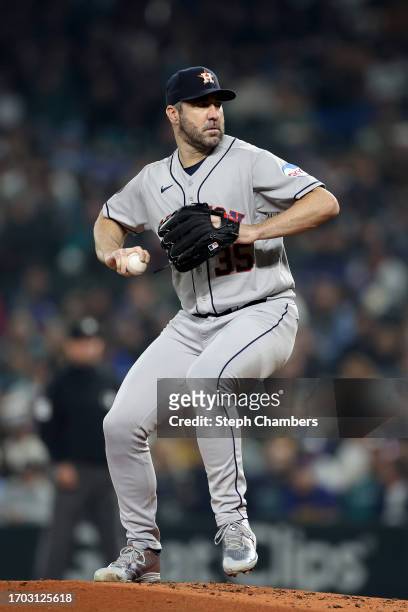 Houston Astros starting pitcher Justin Verlander pitches during the second inning against the Seattle Mariners at T-Mobile Park on September 25, 2023...