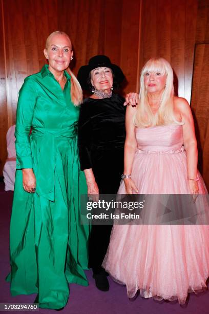 Natascha Ochsenknecht with her mother Baerbel Wierichs and sister Judith Golombiewski attend the 28th Leipzig Opera Ball at Oper Leipzig on October...