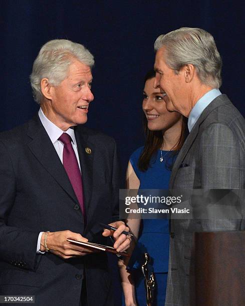 Former U.S. President Bill Clinton, Tracey Lundgren and Terry J. Lundgren attend 72nd Annual Father Of The Year Awards at Grand Hyatt New York on...