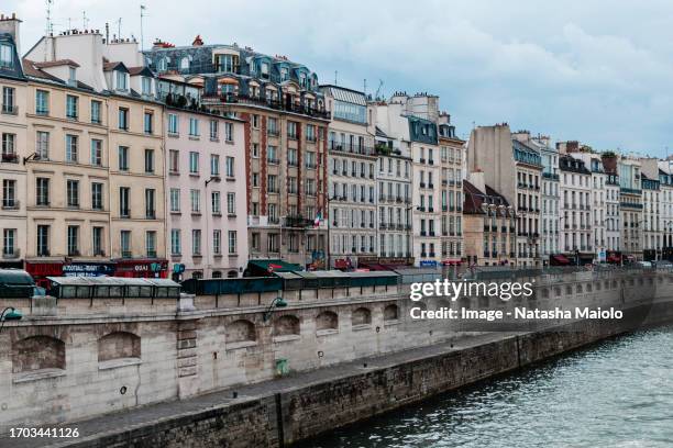 Left Bank High Rise 3,256 The Left Bank Paris Stock Photos, High-Res Pictures, and Images ...