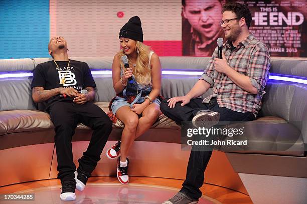 Host Seth Rogen Photos and Premium High Res Pictures - Getty Images