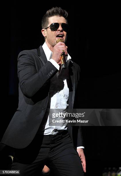 Robin Thicke performs on stage during the Samsung's Annual Hope for Children Gala at CiprianiÕs in Wall Street on June 11, 2013 in New York City.