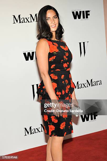 Actress Olivia Munn attends the Max Mara and W Magazine cocktail party to honor the Women In Film Max Mara Face of the Future Awards recipient Hailee...