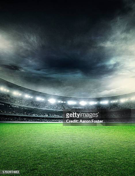 sports stadium at night - dramatic sky 幅插畫檔、美工圖案、卡通及圖標
