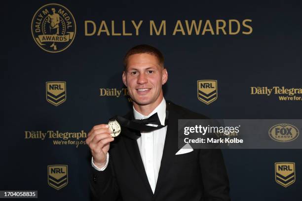 Kalyn Ponga of the Newcastle Knights poses after winning the 2023 NRL Dally M Medal and Fullback of the Year during the 2023 Dally M Awards at The...