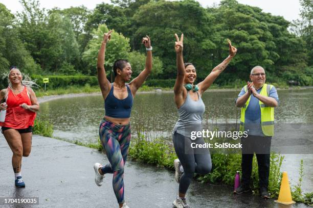 living their healthy lifestyle - spirit of volunteerism stock pictures, royalty-free photos & images