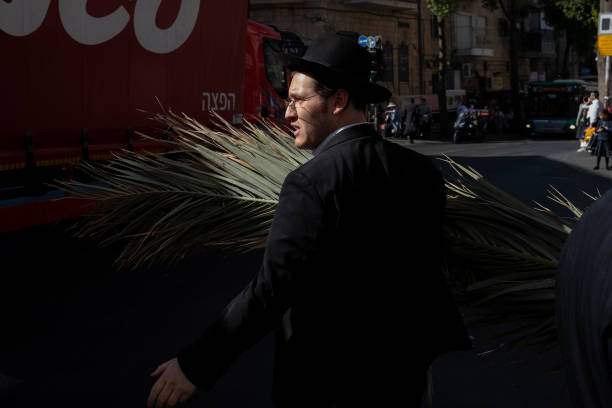 ISR: Sukkot Preparations In Jerusalem
