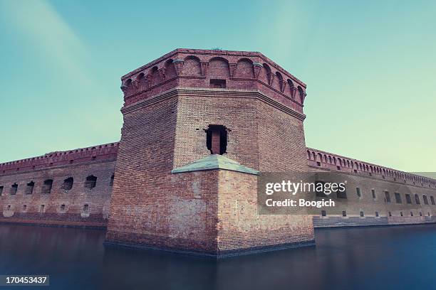 military fortress in the dry tortugas national park - moat 個照片及圖片檔