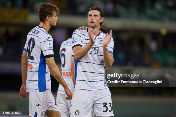 Hans Hateboer of Atalanta BC celebrates after winning during the Serie A TIM match between Hellas Verona FC and Atalanta BC at Stadio Marcantonio...