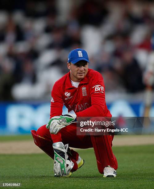 England wicketkeeper Jos Buttler looks dejected during the ICC Champions Trophy group A match between England and Sri Lanka at The Kia Oval on June...