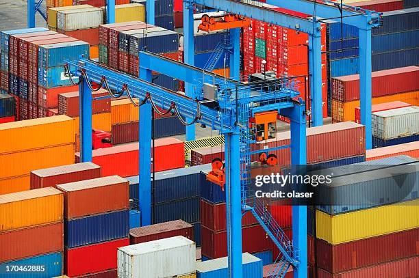 Container Interlock Loading Pettle Load Lock Photos and Premium High Res Pictures - Getty Images