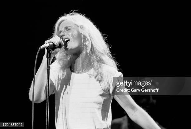 American Rock and Pop singer Kim Carnes performs onstage at the Savoy, New York, New York, August 25, 1981.