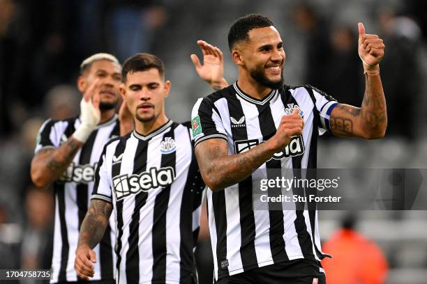 Jamaal Lascelles of Newcastle United gives a thumbs up to the fans following the team's victory during the Carabao Cup Third Round match between...