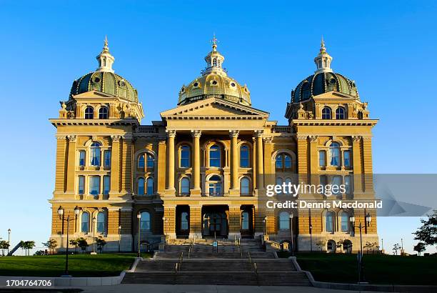 des moines iowa - iowa capitol stock pictures, royalty-free photos & images