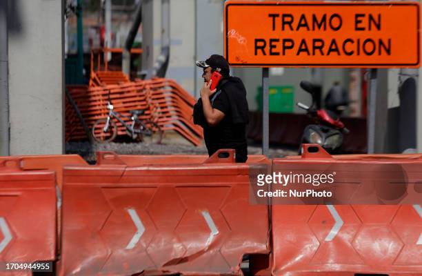 Pedestrians cross Av. Tlahuac and Periferico in Mexico City. In recent weeks, various groups of transport workers in Mexico City and the Metropolitan...