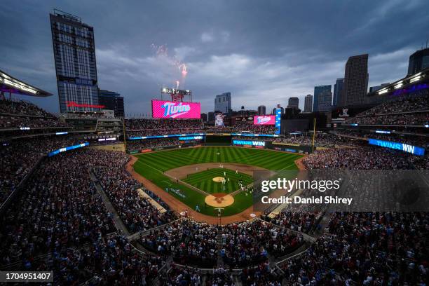 Target Field Fly Over 221,069 Target Field Twins Stock Photos, High-Res Pictures, and Images ...