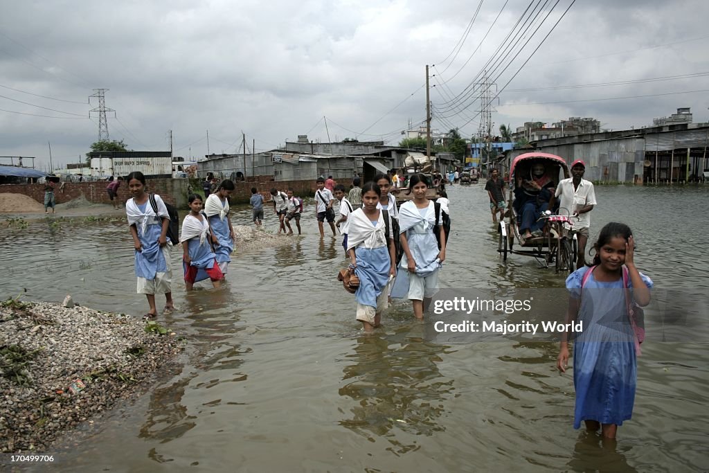 Flooded community of Badda in Dhaka city. Bangladesh. August 1, 2007
