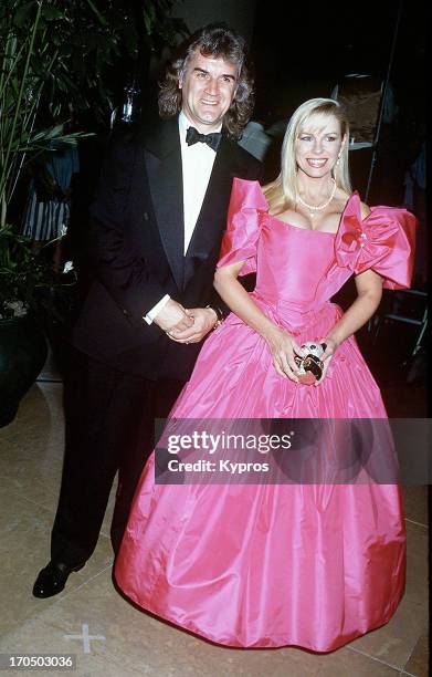 Scottish comedian and actor Billy Connolly with his wife Pamela Stephenson, circa 1990.