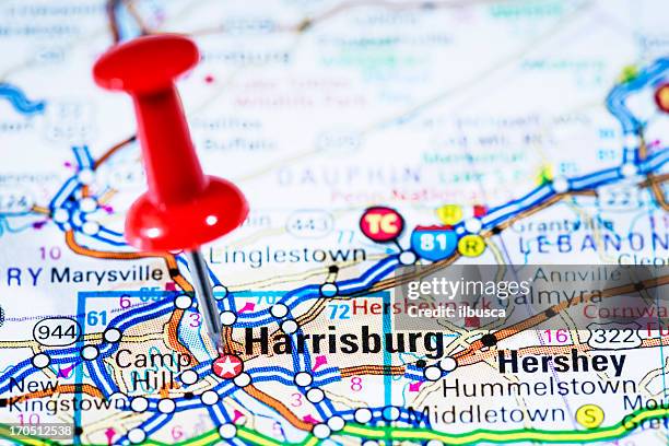 us capital cities on map series: harrisburg, pennsylvania, pa - harrisburg pennsylvania stock pictures, royalty-free photos & images
