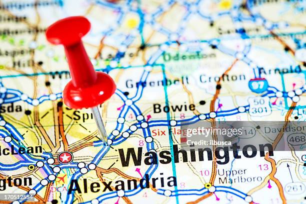 us cities on map series: washington, d.c. - washington dc map stock pictures, royalty-free photos & images