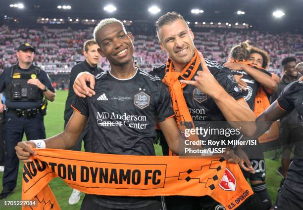 356 Erik Nelson Photos & High Res Pictures Getty Images