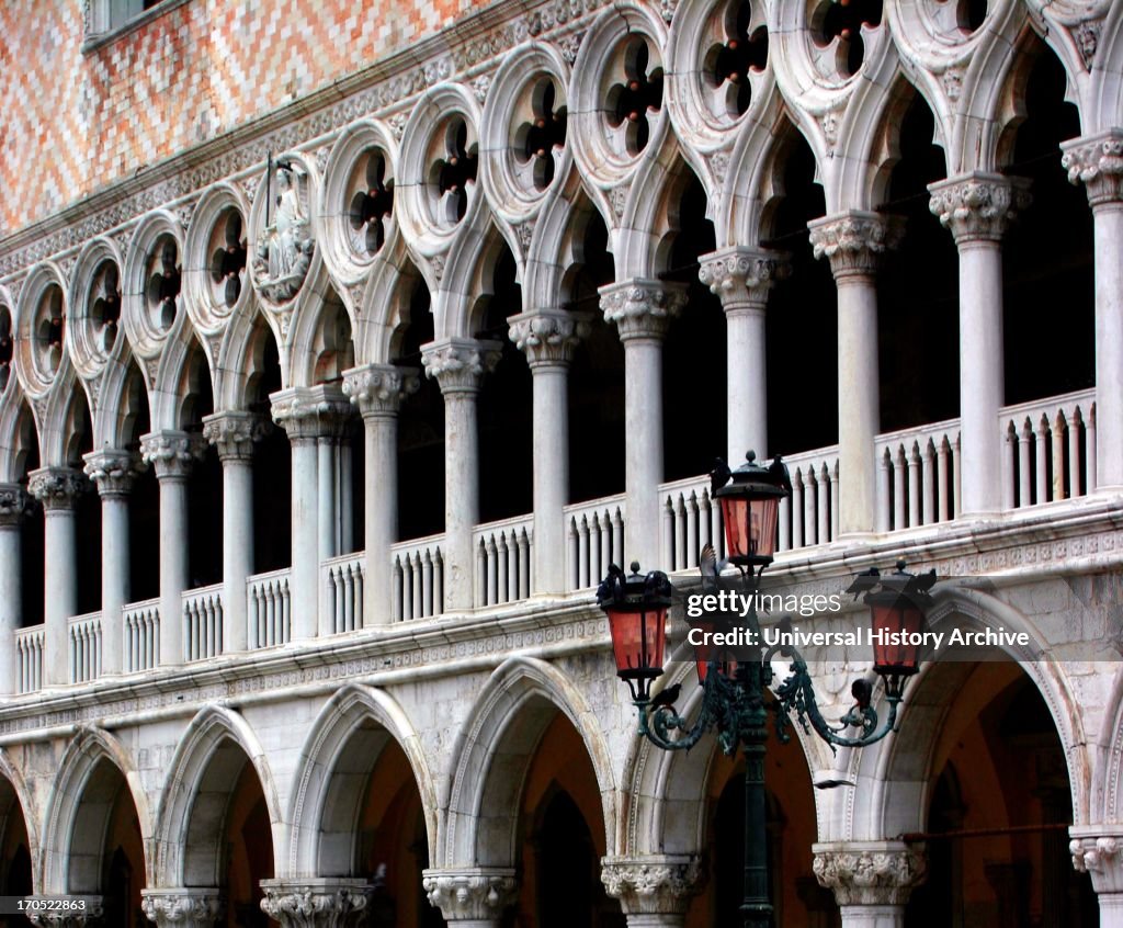 Italy, Venice, Doge's Palace, Detail of courtyard
